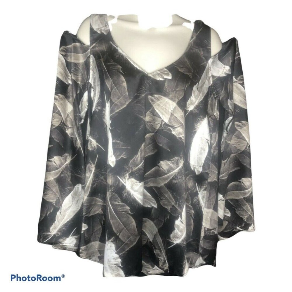SHOW ME YOUR MUMU Cold Shoulder Long Sleeve Tunic - Picture 1 of 9